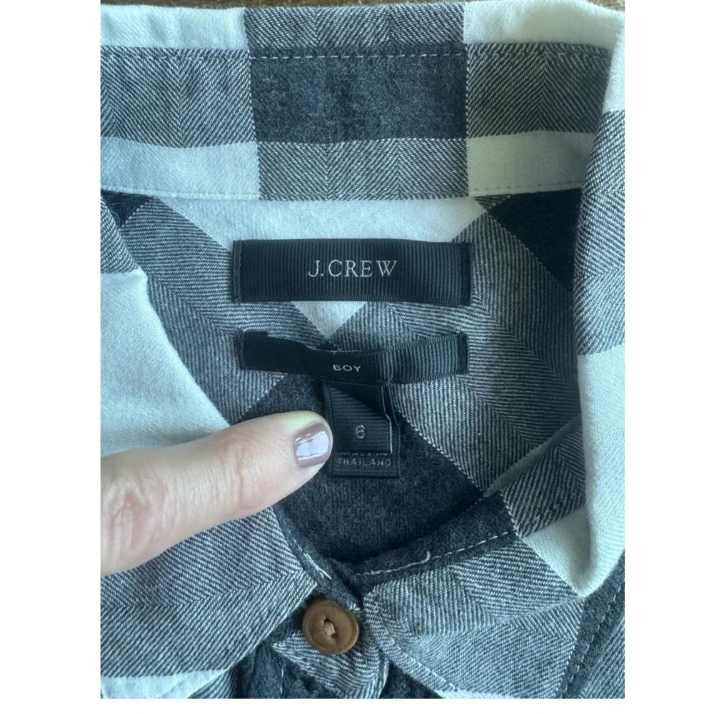 J. Crew Black White Plaid Button Shirt 6 medium flannel boy fit cotton stretch